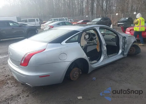 2012 Jaguar Xj z USA, uszkodzony, nr VIN SAJWA1CB2CLV25981
